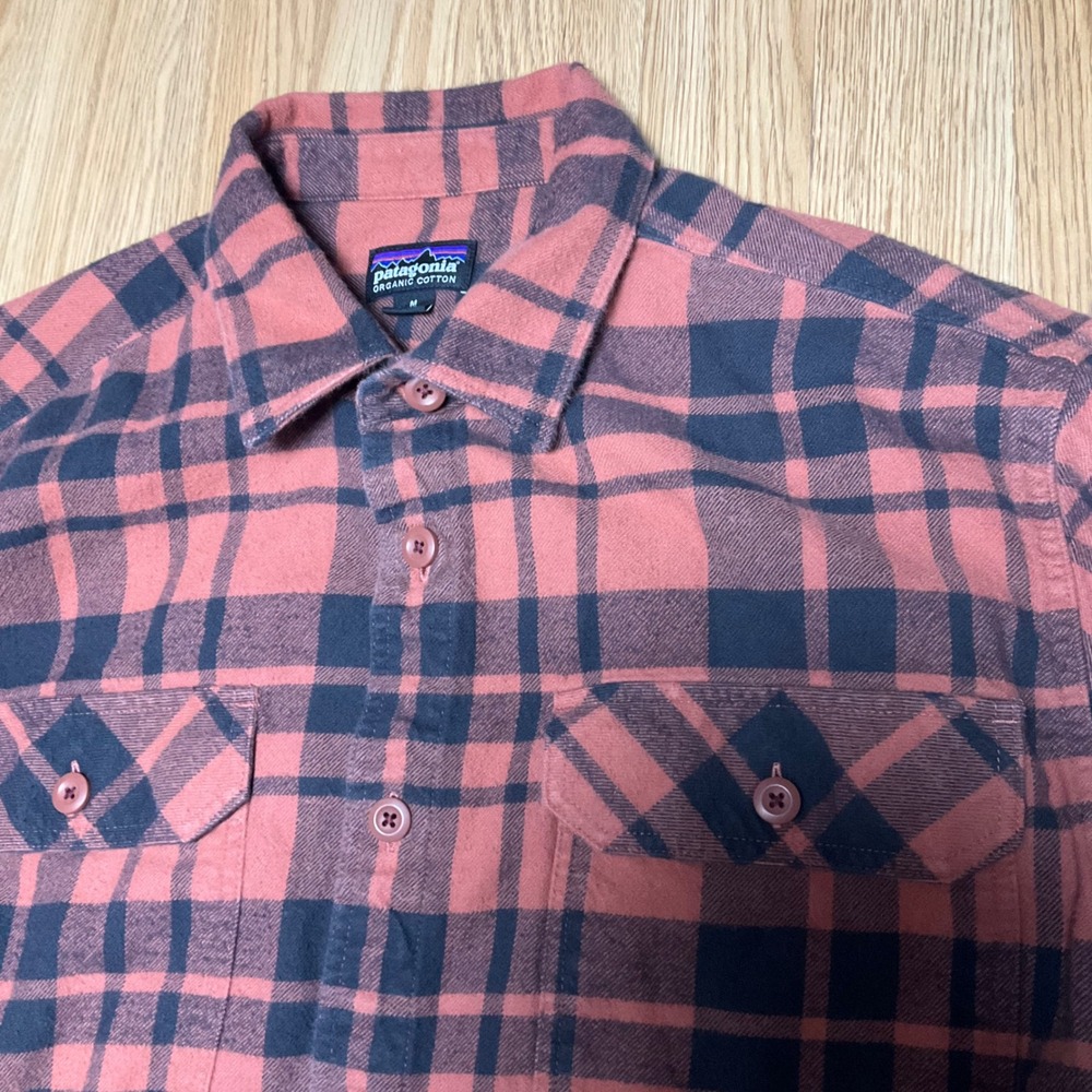 Patagonia Mens Fjord Flannel Organic Cotton Plaid Button Down Shirt Red Navy M